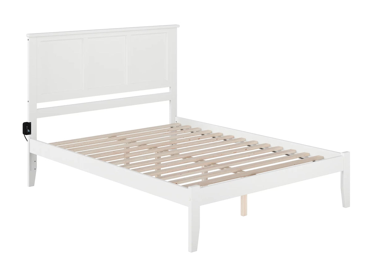 Queen Solid Wood Platform Bed with Panel Headboard in White Q39374