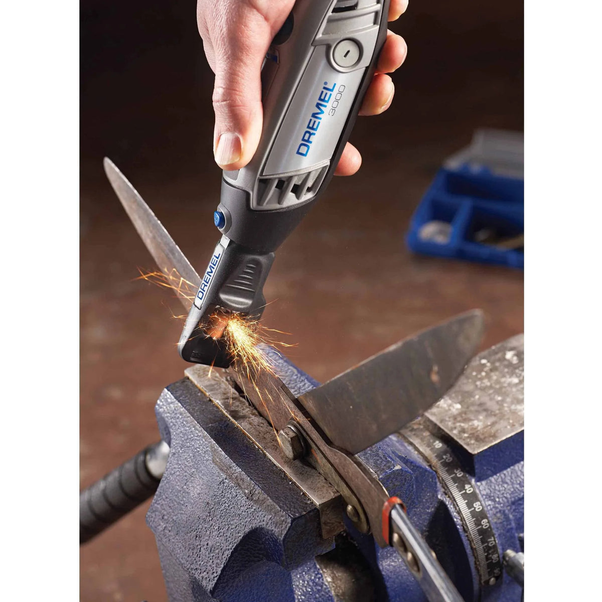 Variable Speed Corded Rotary Tool with 25 Accessories M62078