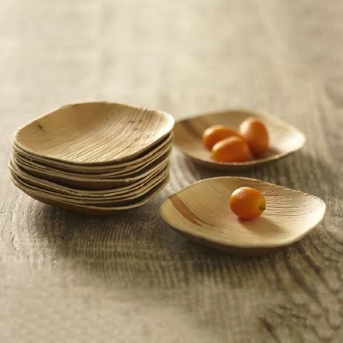 4 inch Square Palm Leaf Plate, 600 per Case Q74288