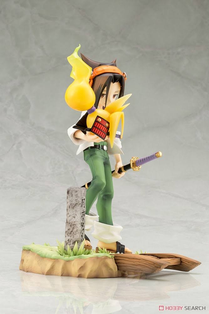1/8 Scale Figure R95670