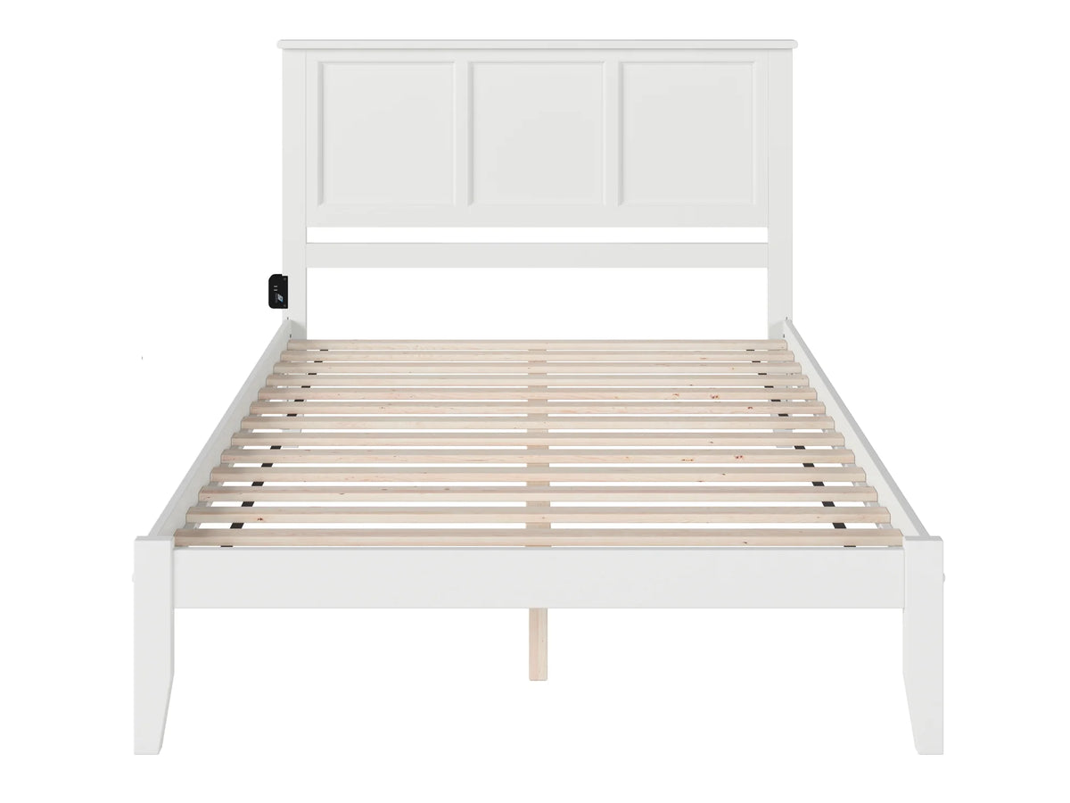 Queen Solid Wood Platform Bed with Panel Headboard in White Q39374
