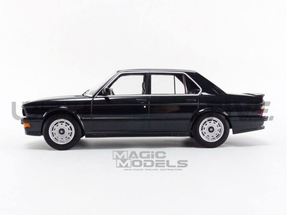 Black Metallic 1/18 Diecast Model Car R4598