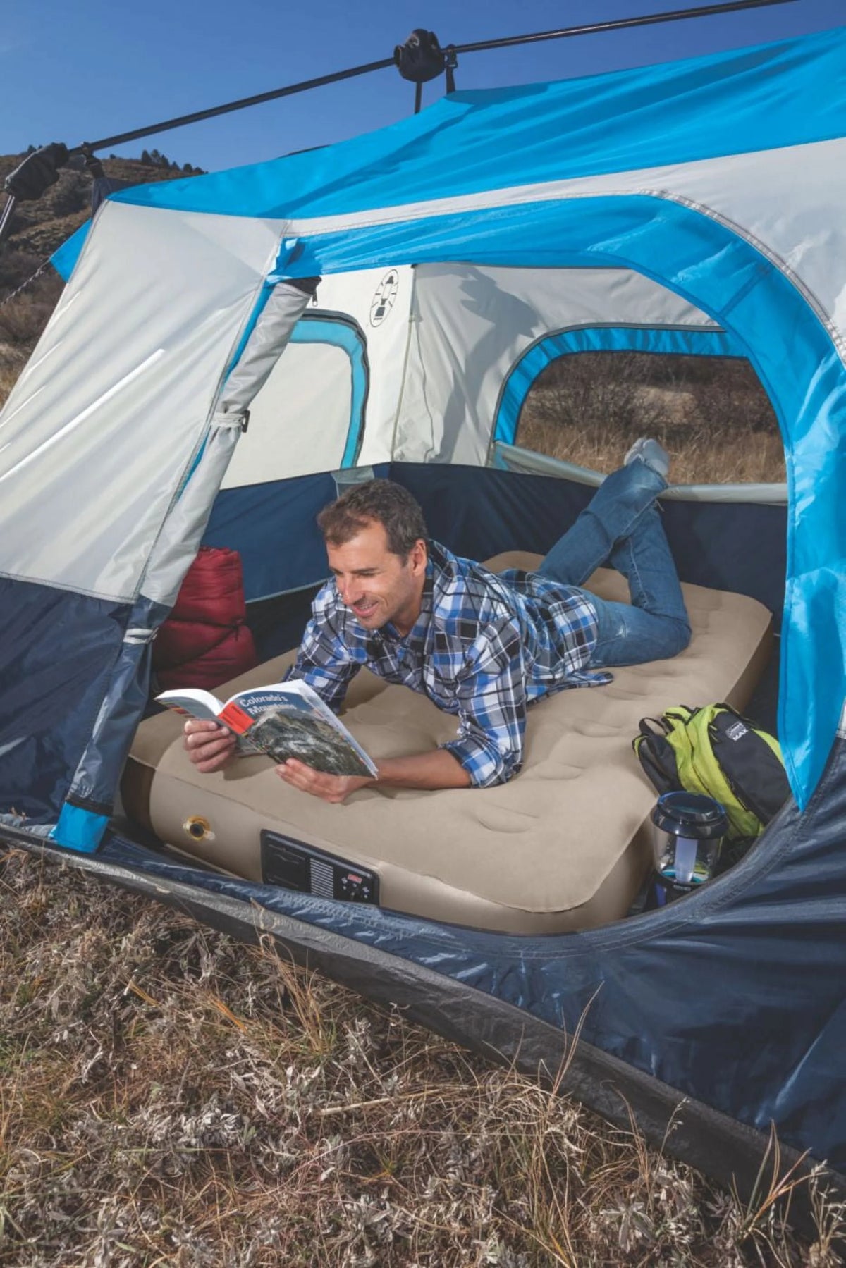 Twin Airbed with Built-in Pump D2249